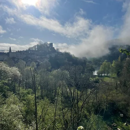 Les Mirabelles